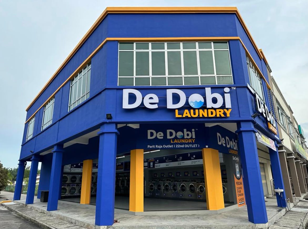 Parit Raja outlet