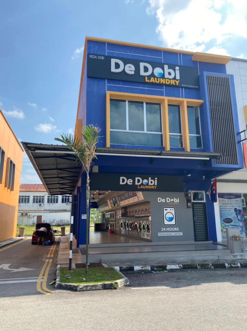 Pekan Nenas 2 outlet
